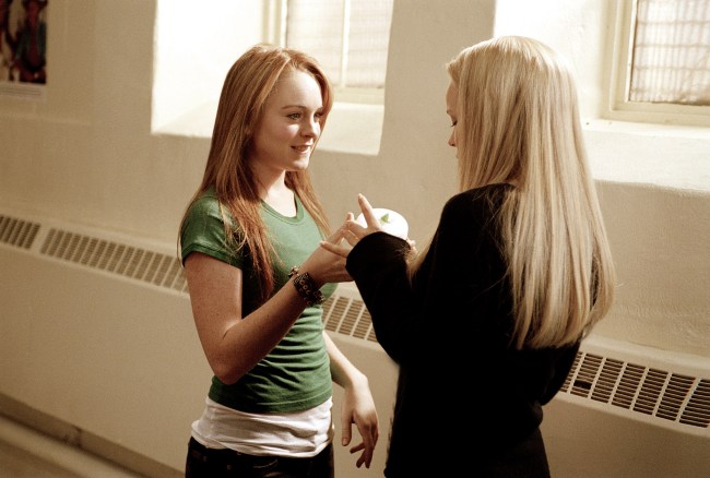 MEAN GIRLS, Lindsay Lohan, Rachel McAdams, 2004, (c) Paramount/courtesy Everett Collection