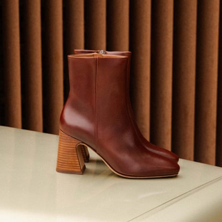 Stacked heel boots, Bobbies