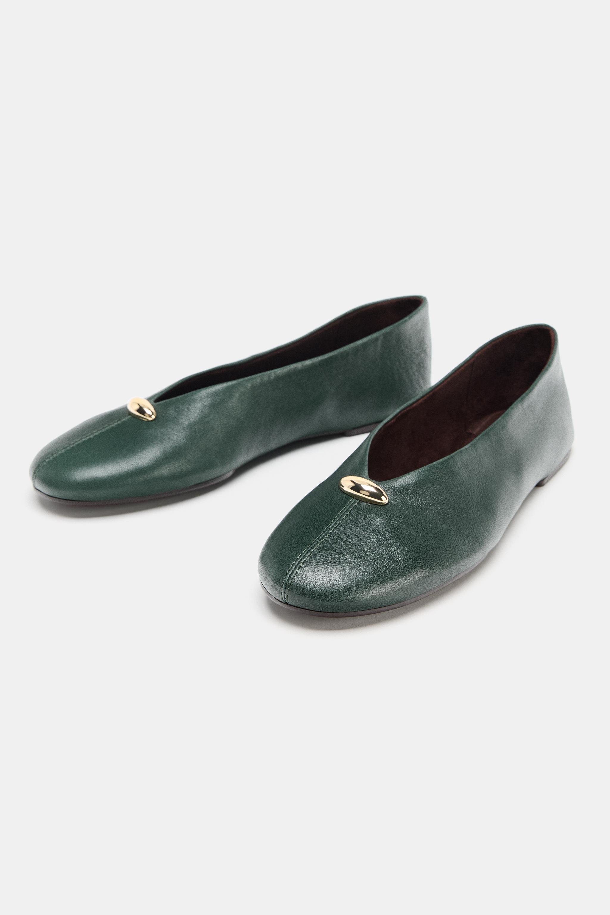 Leather Ballet Flats With Appliqu&Eacute;