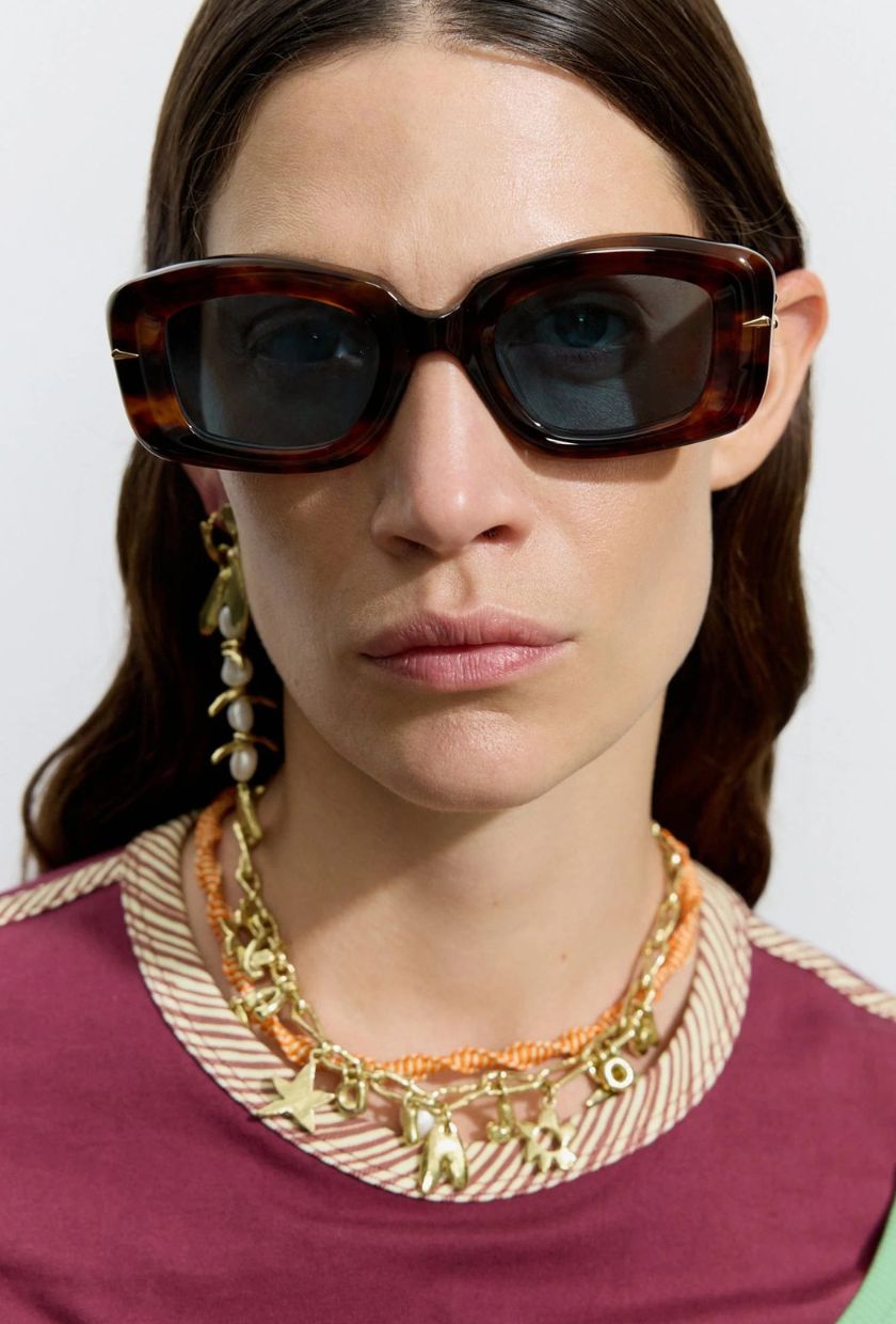 Al&eacute;mais, Celestina Haze Le Specs