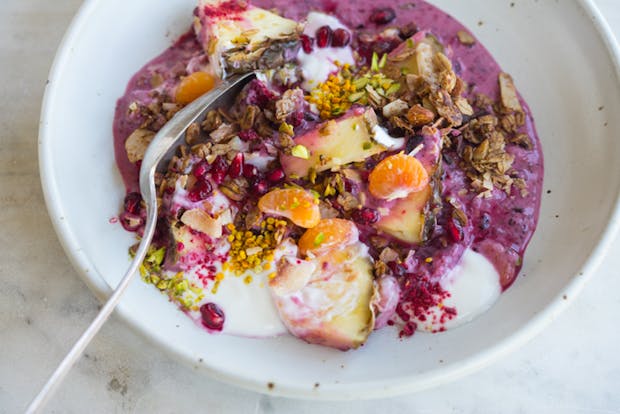 A Glow-promoting, Luminizing Breakfast Beauty Bowl