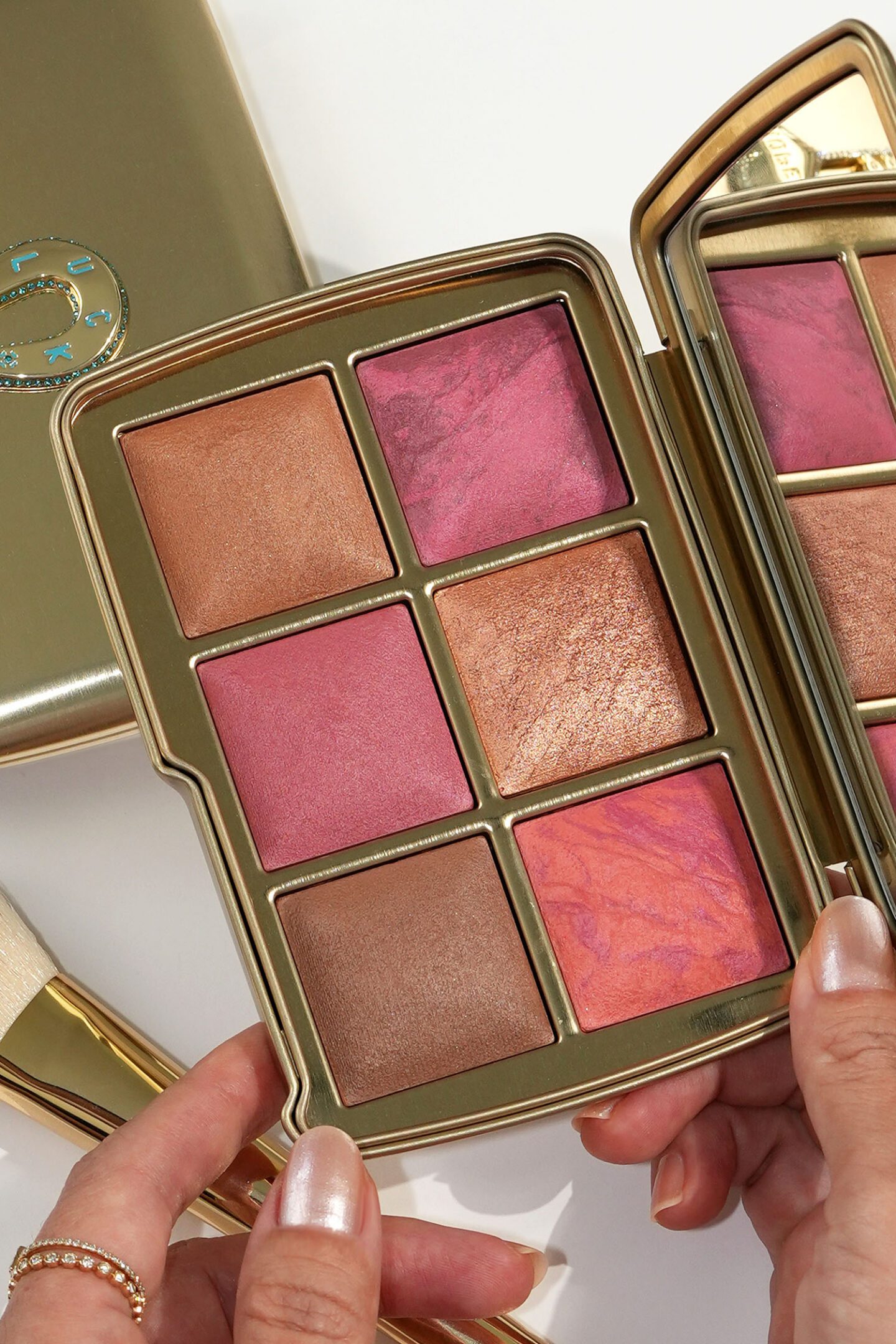 Hourglass Ambient Lighting Edit Unlocked Luck Palette